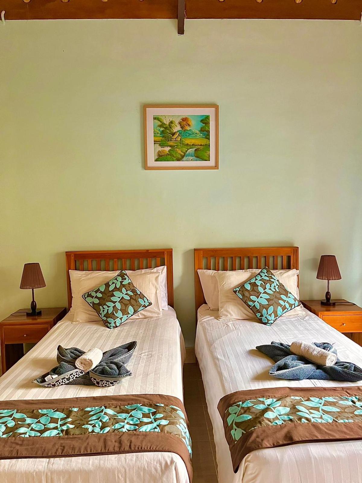 Cozy Cottages Lombok Senggigi Esterno foto